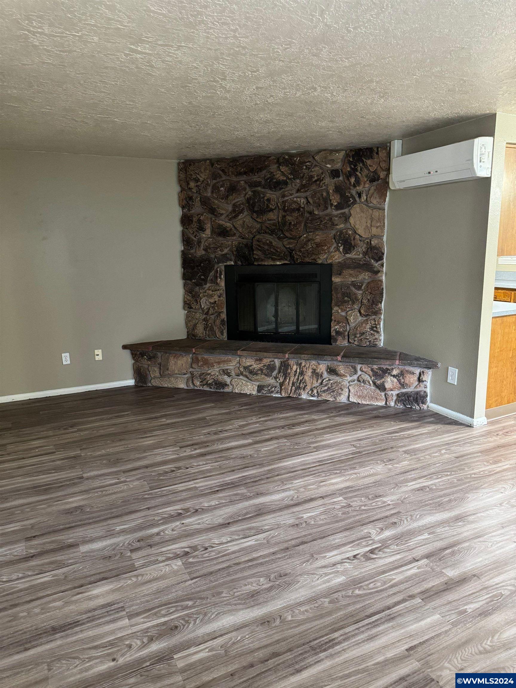 6090 Fircrest Street Southeast Salem, OR 97306 - Photo 14 of 45