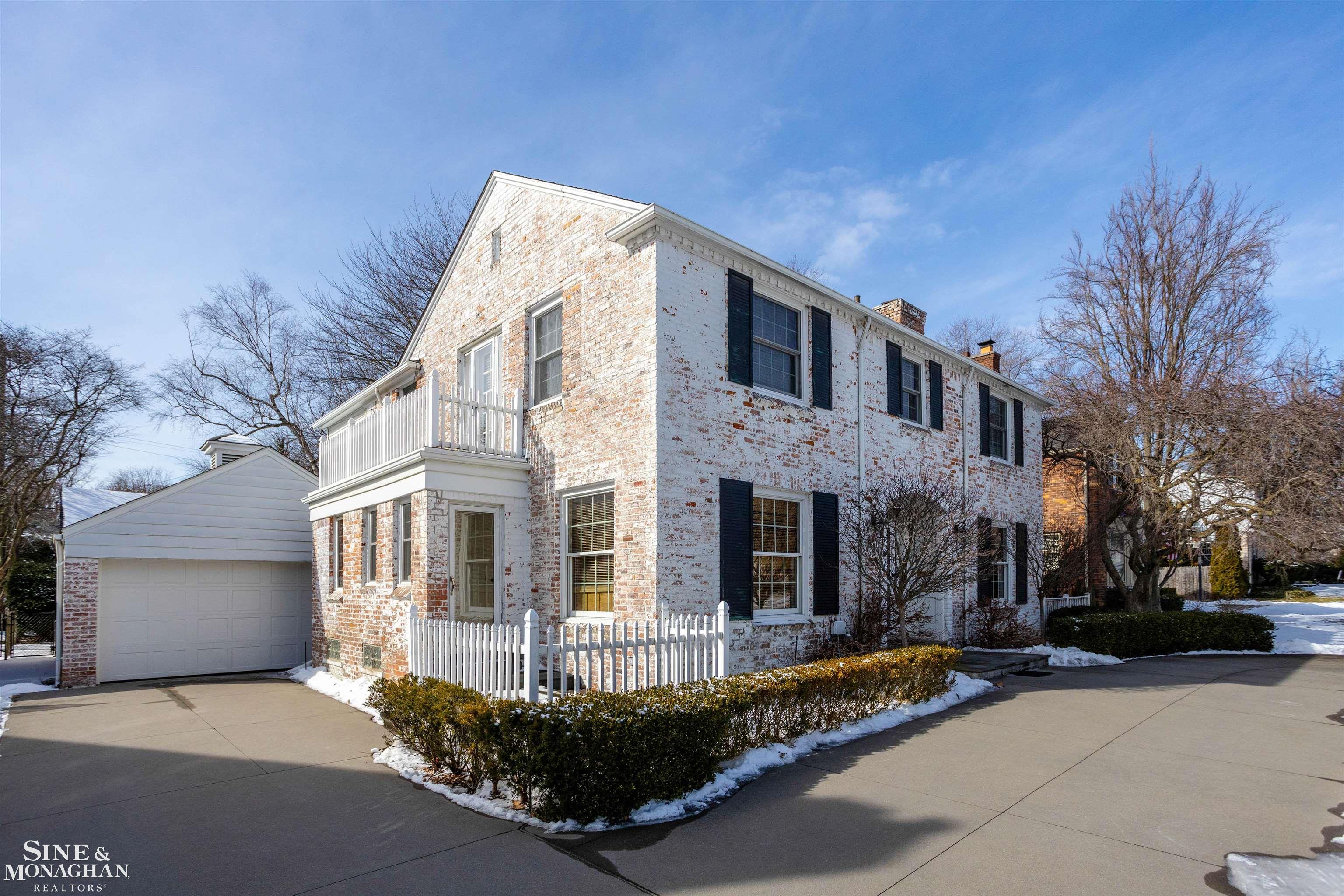 911 Whittier Road Grosse Pointe, MI 48230 - Photo 51 of 57 50166486-12923a24-c258-4ae5-bb02-1169e0a1157a.JPG