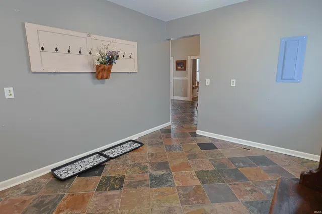 $273,000 | 405 East 3rd Street, Brookston, IN 47923