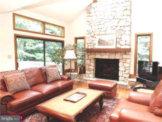 810 Weadley Road Wayne, PA 19087 - Photo 3 of 6