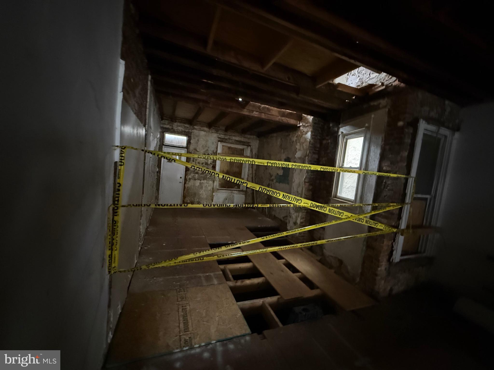 2754 Riggs Avenue Baltimore, MD 21216 - Photo 8 of 13 a view of entryway