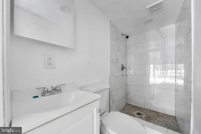 $249,000 | 163 Springton Road, Upper Darby, PA 19082