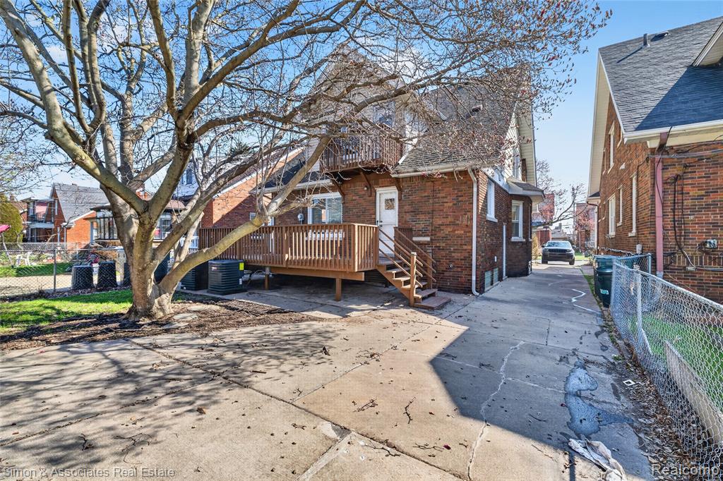 5019 Maple Street Dearborn, MI 48126 - Photo 39 of 44