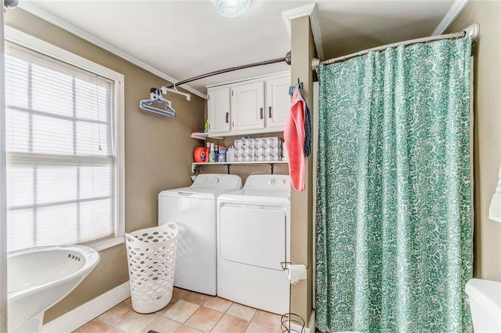 30 Oak Street Aragon, GA 30104 - Photo 30 of 38 a utility room with dryer and washer
