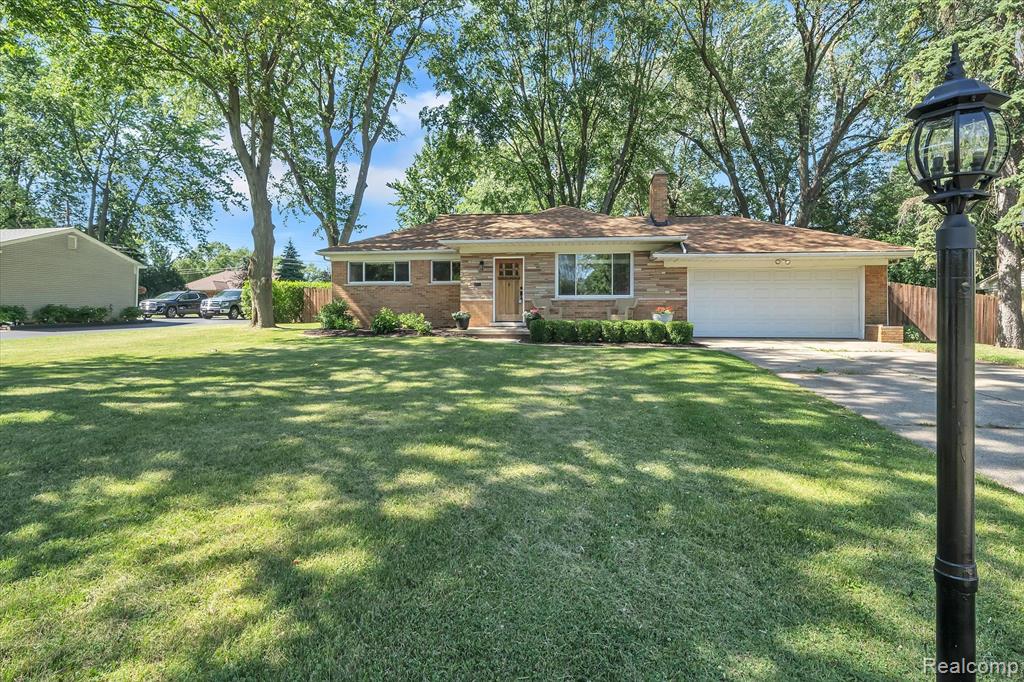 120 Windsor Road Rochester Hills, MI 48307 - Photo 3 of 37