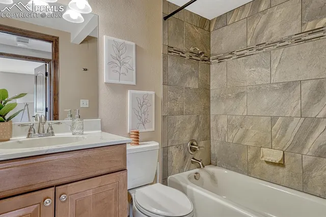 $890,000 | 1260 Glenrock Drive, Colorado Springs, CO 80926