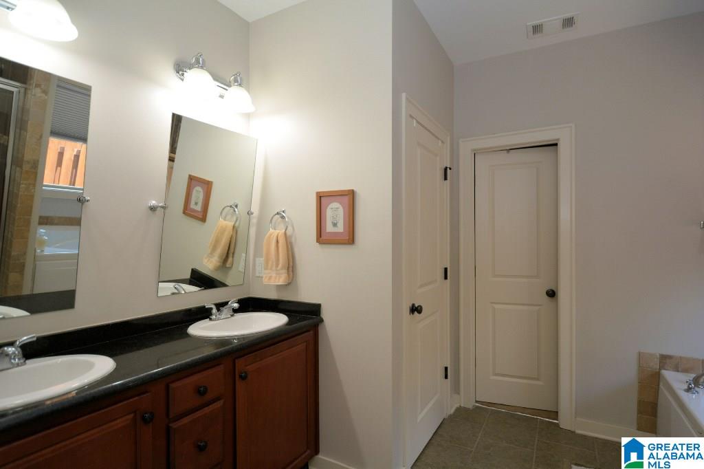 1611 Chace Terrace Birmingham, AL 35244 - Photo 8 of 25