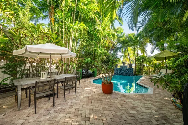$1,025,000 | 32 Golf Club Drive, Key West, FL 33040