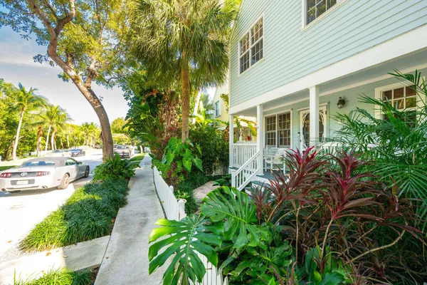 $1,025,000 | 32 Golf Club Drive, Key West, FL 33040