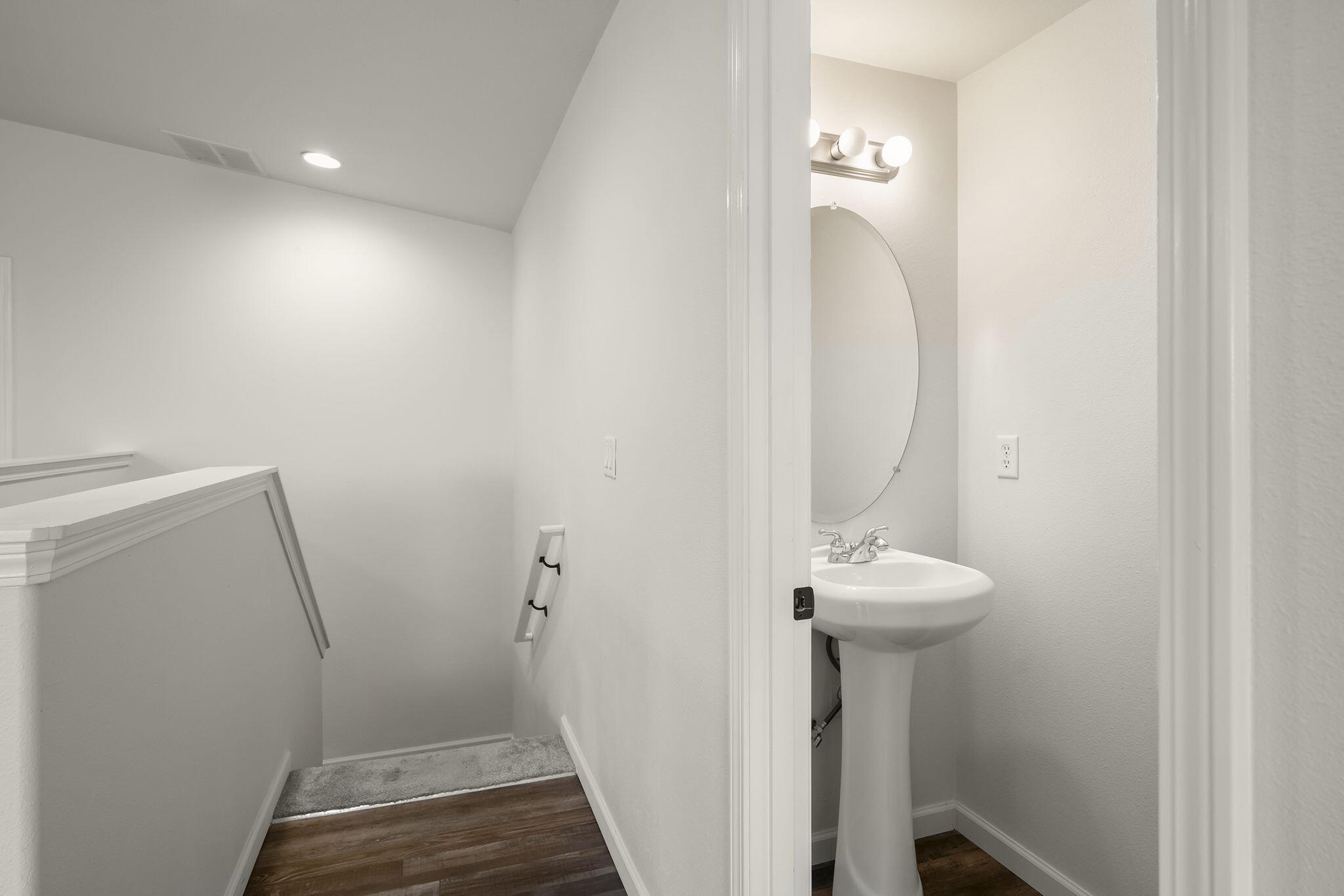 438 Northwest 19th Street, Unit 60 Redmond, OR 97756 - Photo 10 of 32