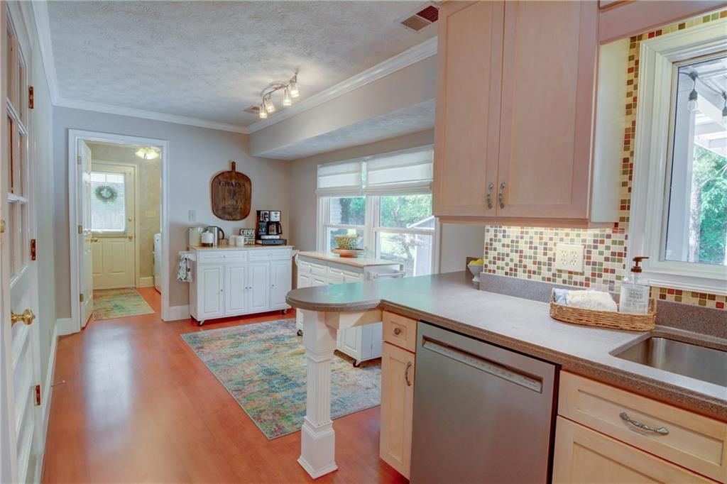 1657 Hewatt Road Southwest Lilburn, GA 30047 - Photo 14 of 40