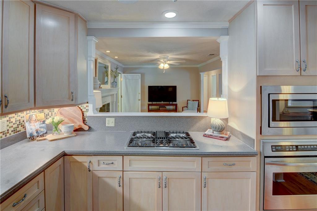 1657 Hewatt Road Southwest Lilburn, GA 30047 - Photo 15 of 40