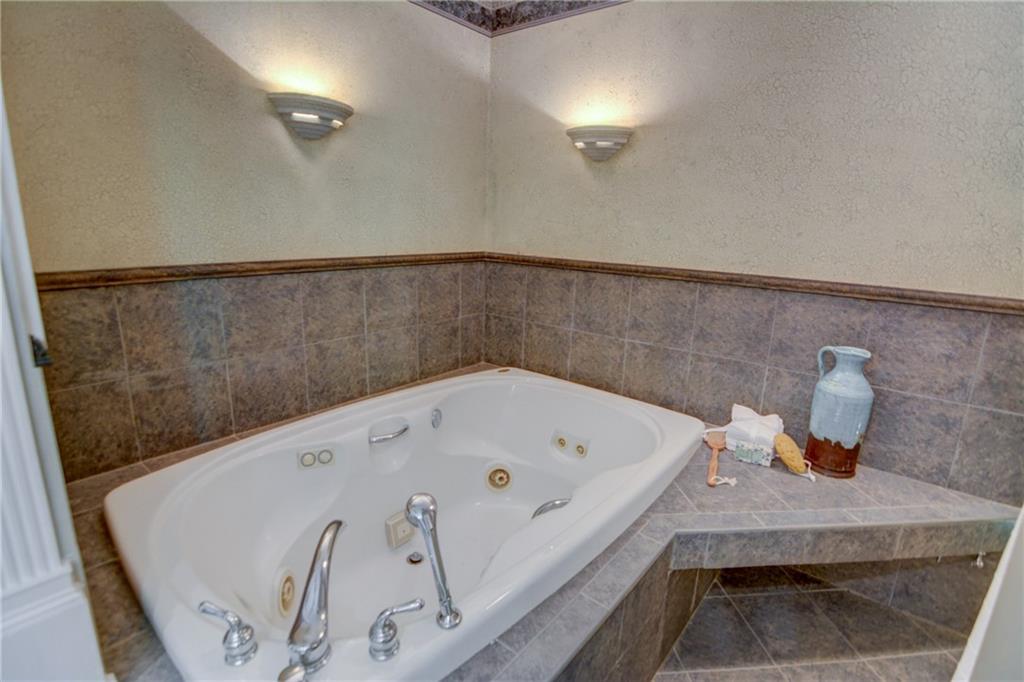 1657 Hewatt Road Southwest Lilburn, GA 30047 - Photo 22 of 40