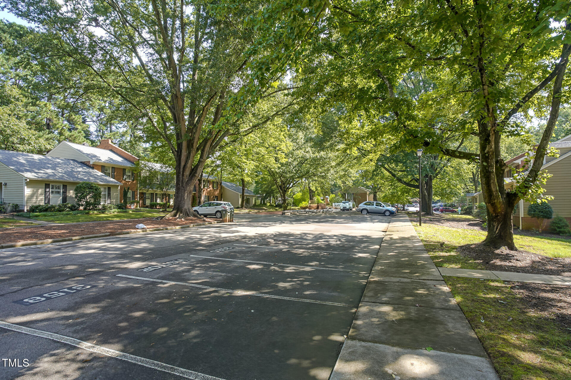 3158 Morningside Drive Raleigh, NC 27607 - Photo 23 of 25 Morningside0023