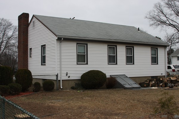 14 Fiske Road Saugus, MA 01906 - Photo 3 of 5 Gallery Image 3