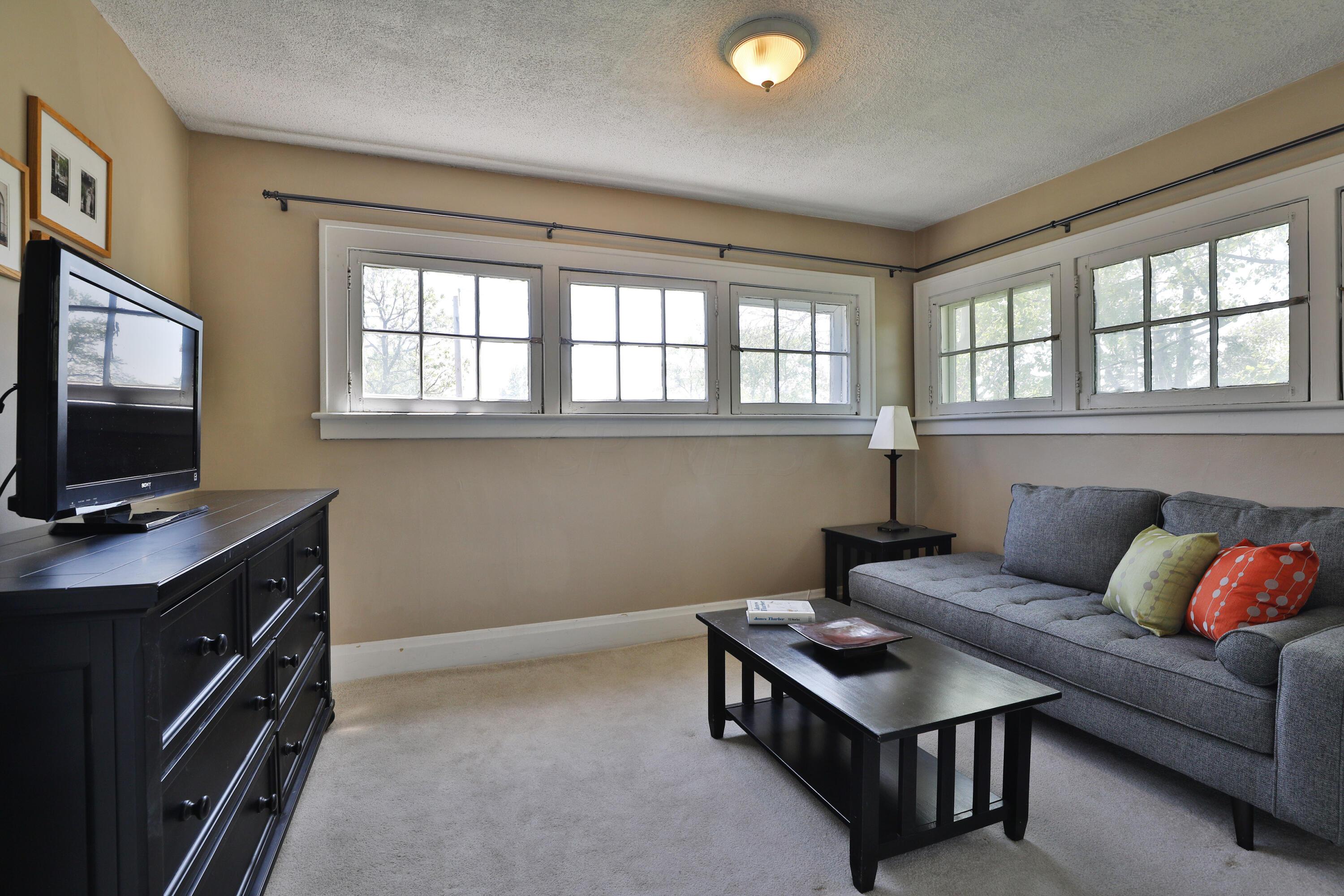 185 East Weber Road Columbus, OH 43202 - Photo 31 of 50 Bedroom 3