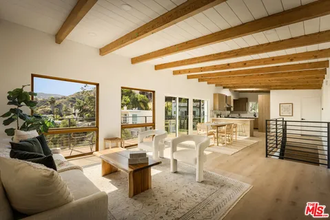 $1,495,000 | 6374 Macal Place, Los Angeles, CA 90068