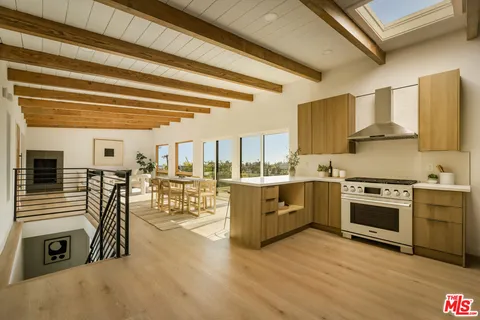 $1,495,000 | 6374 Macal Place, Los Angeles, CA 90068