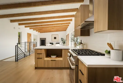 $1,495,000 | 6374 Macal Place, Los Angeles, CA 90068