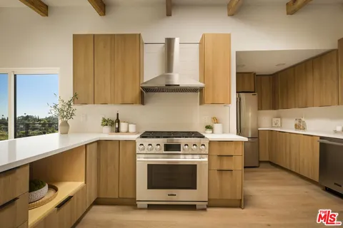 $1,495,000 | 6374 Macal Place, Los Angeles, CA 90068