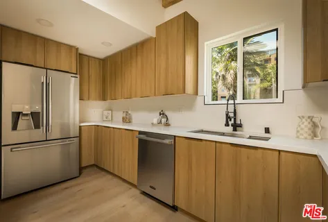 $1,495,000 | 6374 Macal Place, Los Angeles, CA 90068