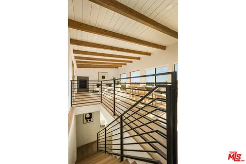 $1,495,000 | 6374 Macal Place, Los Angeles, CA 90068