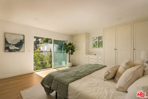 $1,495,000 | 6374 Macal Place, Los Angeles, CA 90068