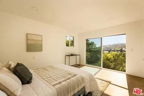 $1,495,000 | 6374 Macal Place, Los Angeles, CA 90068