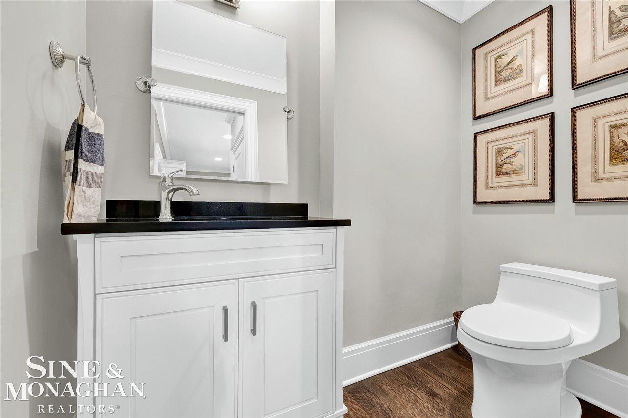 219 Cloverly Road Grosse Pointe, MI 48236 - Photo 22 of 71 50076283-21.JPG