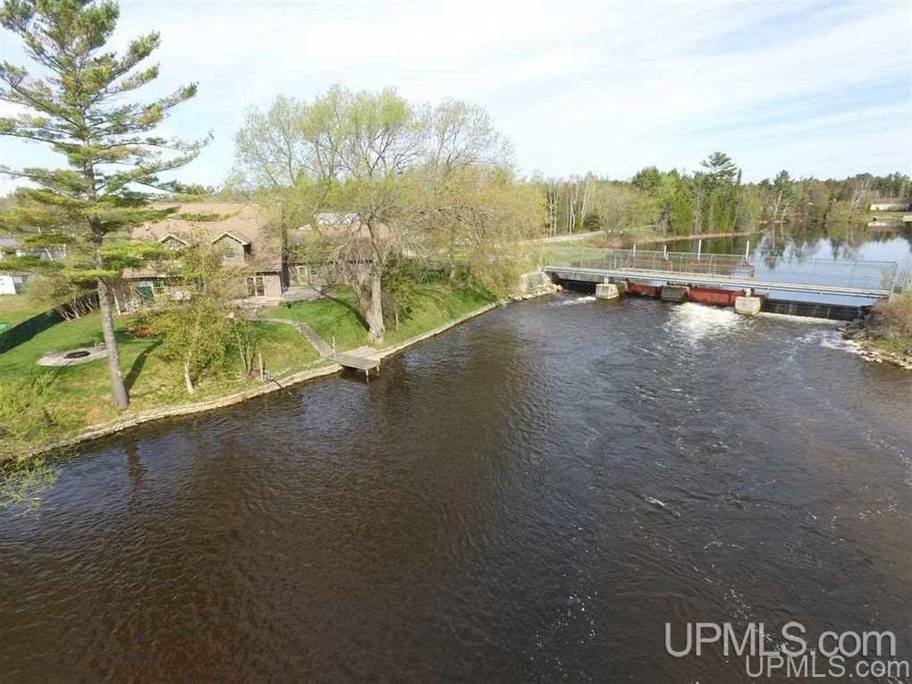 596 State Road Manistique, MI 49854 - Photo 3 of 44 Gallery Image 3