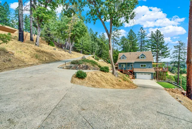 $639,000 | 4560 8 Mile Road, Camino, CA 95709