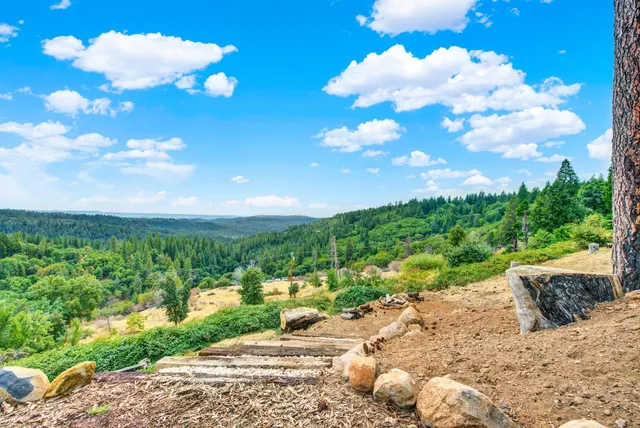 $639,000 | 4560 8 Mile Road, Camino, CA 95709