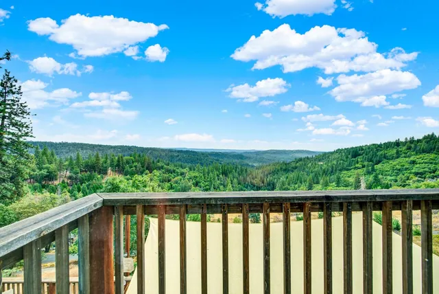 $639,000 | 4560 8 Mile Road, Camino, CA 95709