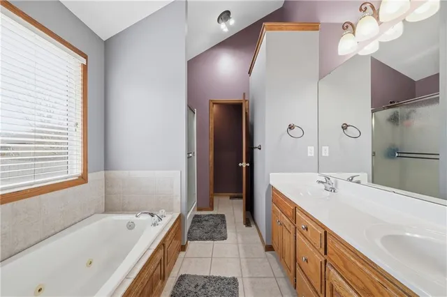 $354,900 | 1810 Northwest Bradford Court, Grain Valley, MO 64029