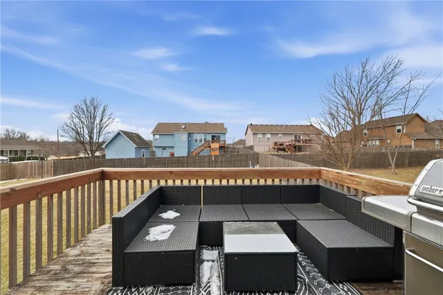 $354,900 | 1810 Northwest Bradford Court, Grain Valley, MO 64029