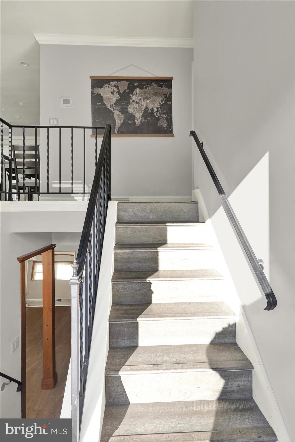 933 Philadelphia Avenue Reading, PA 19607 - Photo 6 of 34 a view of entryway