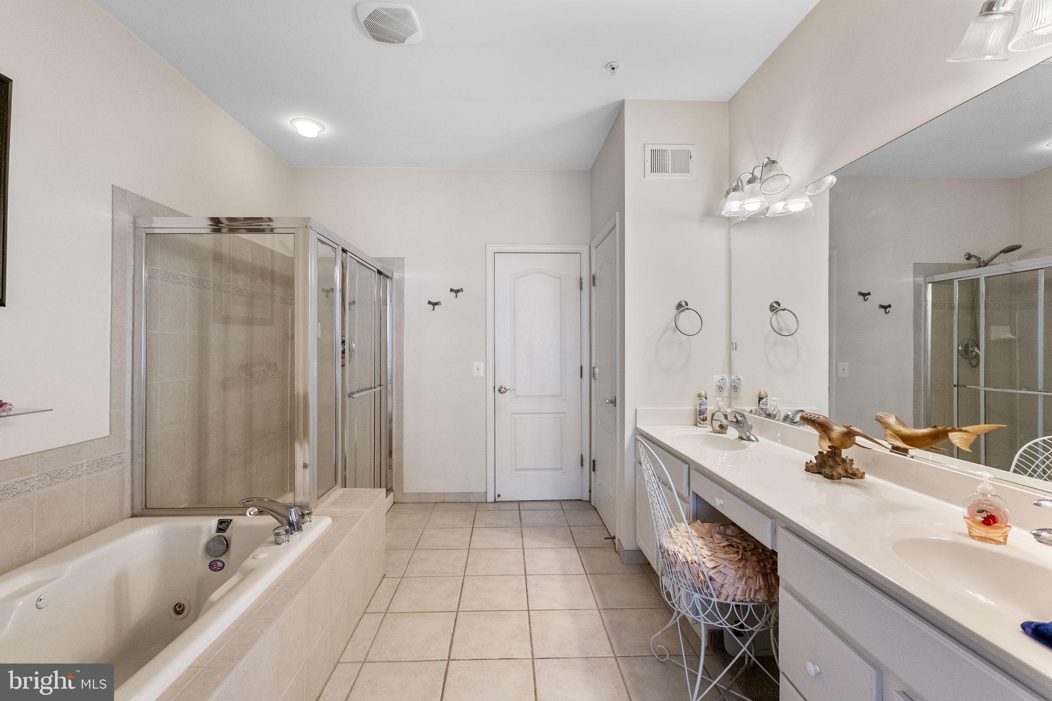 8245 Academy Road, Unit 42 Ellicott City, MD 21043 - Photo 18 of 48 Primary Ensuite