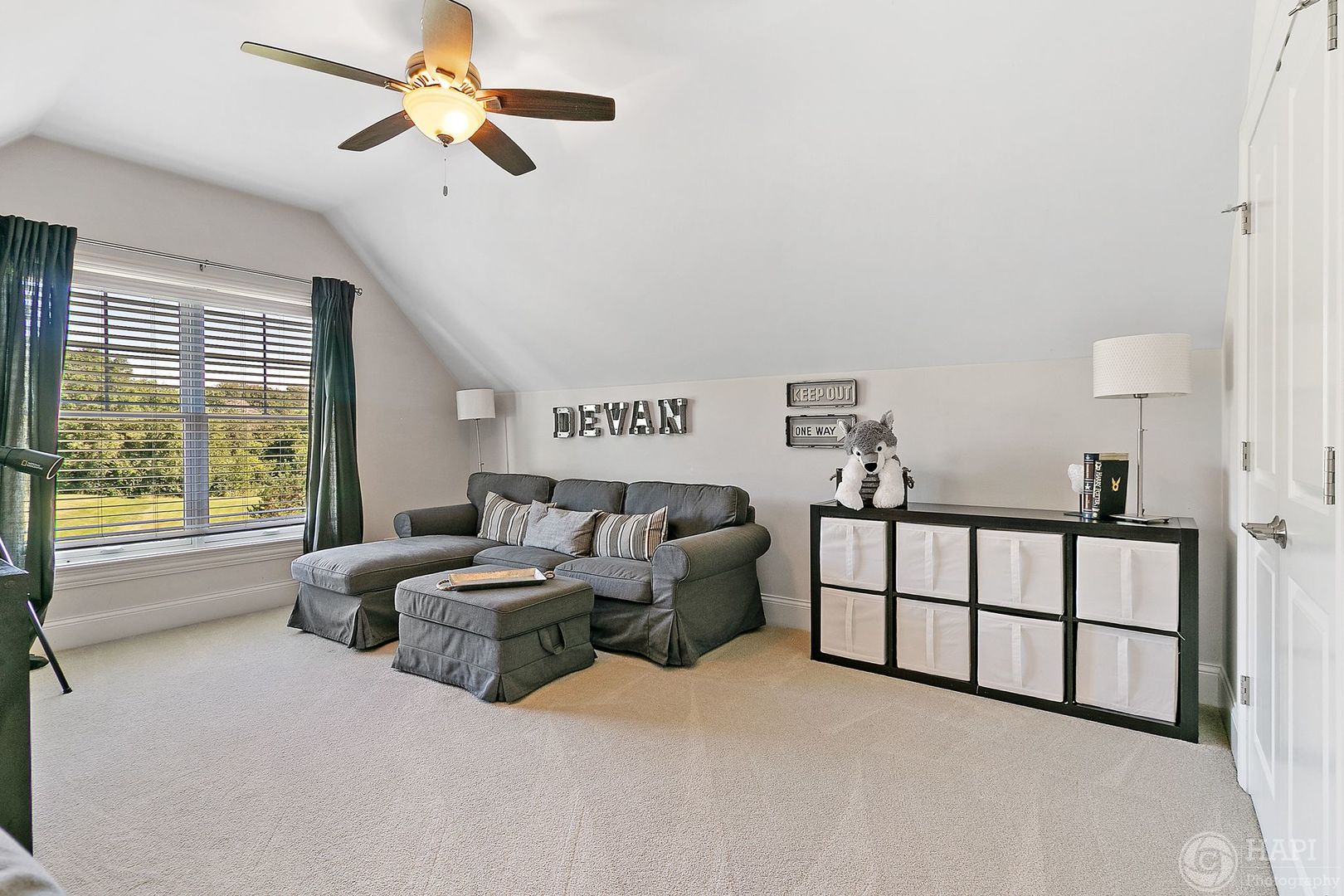 26021 West Sunset Road Barrington, IL 60010 - Photo 24 of 39 a living room with furniture