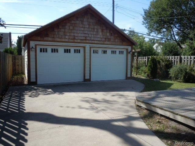 1239 Princeton Road Berkley, MI 48072 - Photo 7 of 25 264-009714 Garage.JPG