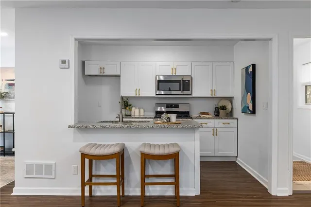 $308,000 | 502 Bridge Lane, Smyrna, GA 30082