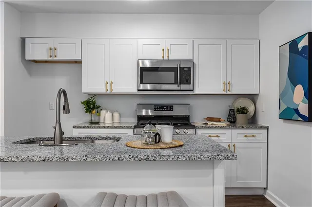 $308,000 | 502 Bridge Lane, Smyrna, GA 30082