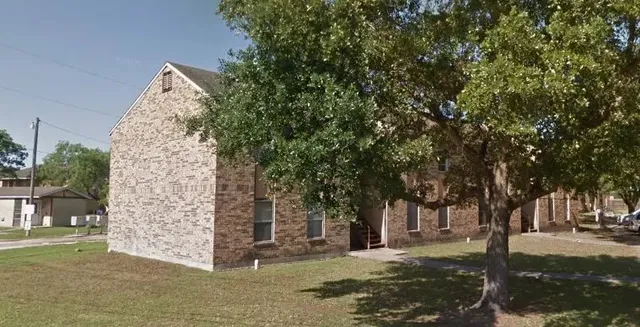 $566 | 2200 North Adams Street, Beeville, TX 78102