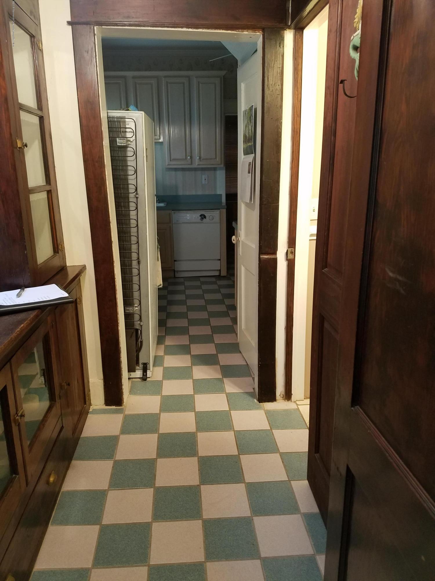 79 Rector Place Red Bank, NJ 07701 - Photo 15 of 42 hallway fm DR to kitchen 1