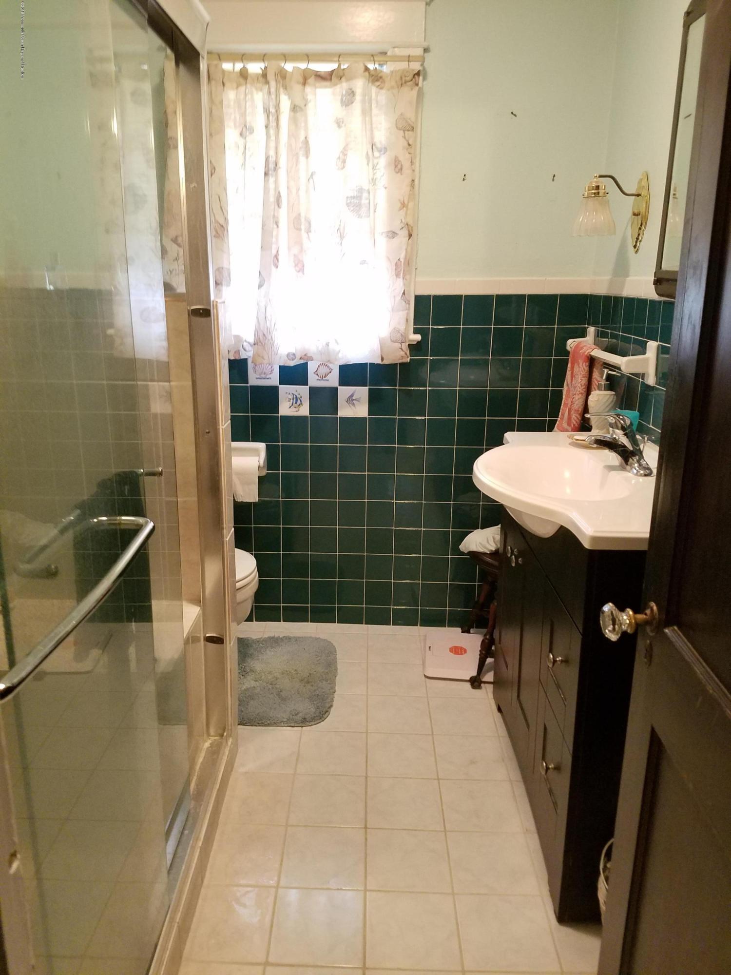 79 Rector Place Red Bank, NJ 07701 - Photo 35 of 42 bath - full 2nd fl