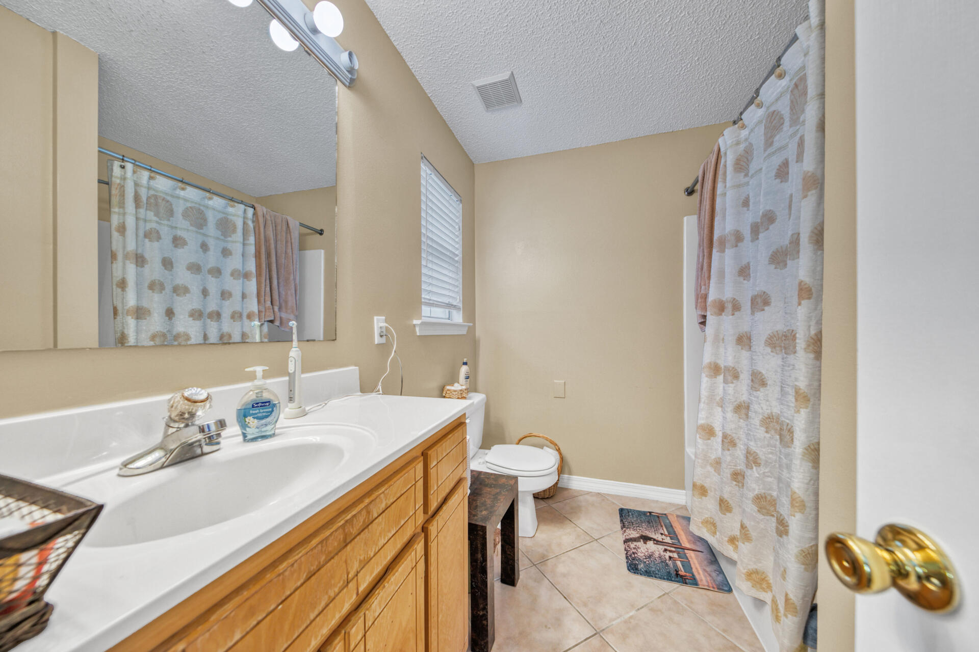 264 Vía Largo Santa Rosa Beach, FL 32459 - Photo 11 of 18 Master bath