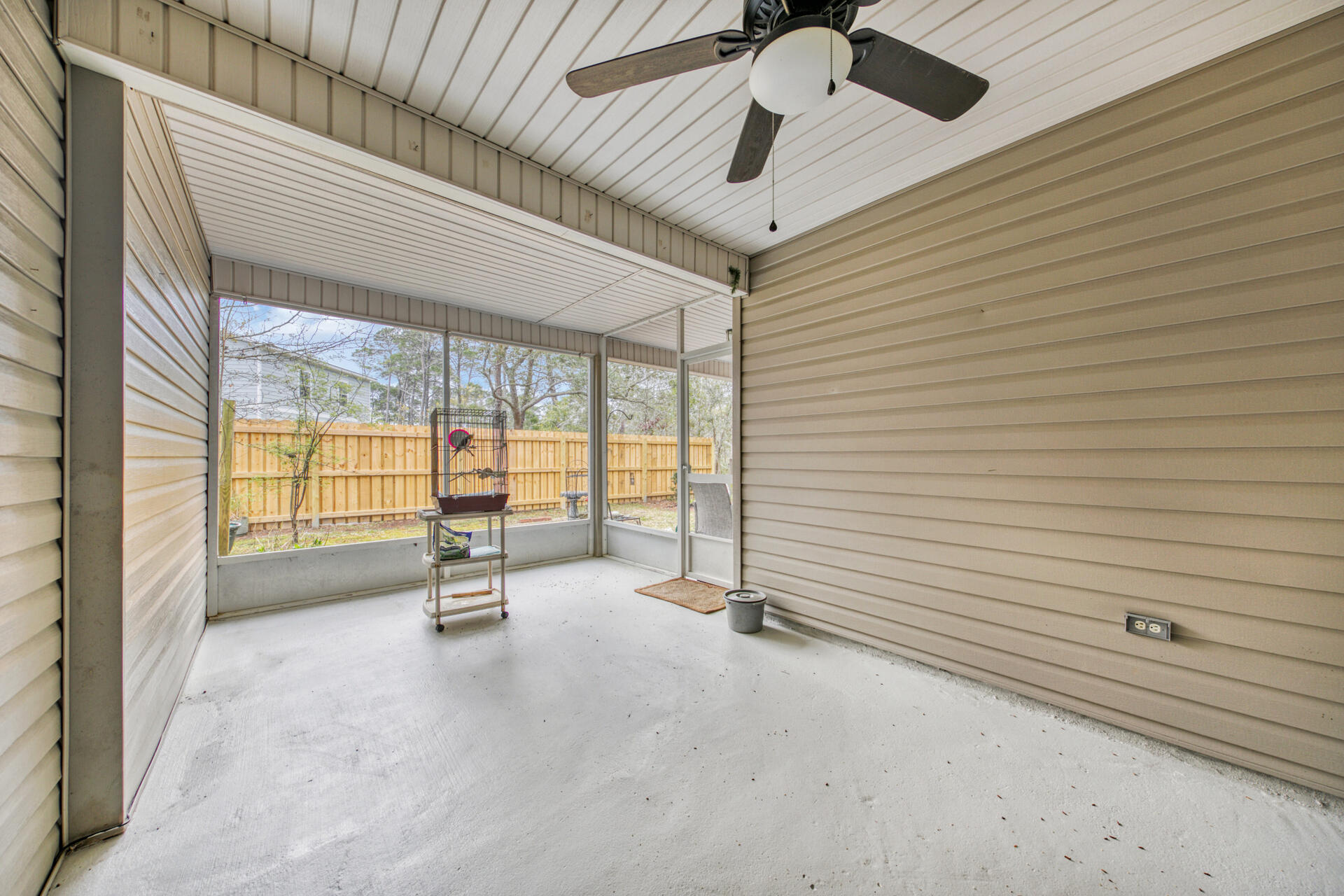 264 Vía Largo Santa Rosa Beach, FL 32459 - Photo 15 of 18 Screened in patio