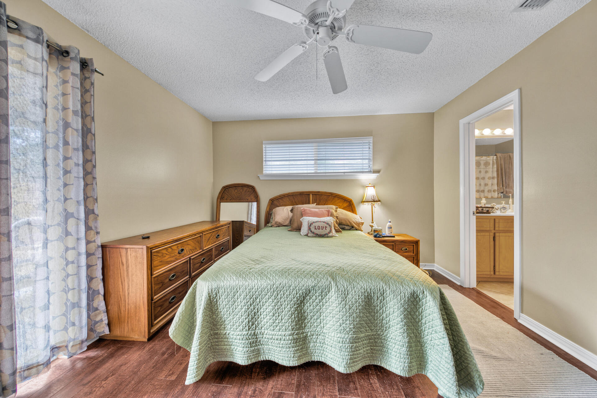 264 Vía Largo Santa Rosa Beach, FL 32459 - Photo 10 of 18 Master Bed