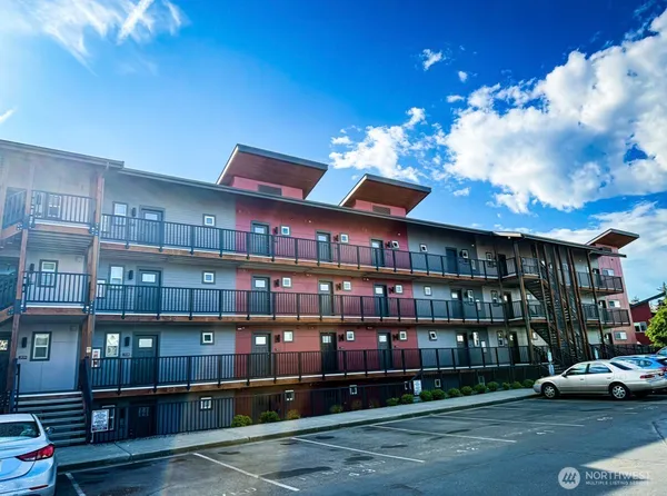 $203,000 | 1882 Front Street, Unit 306, Lynden, WA 98264