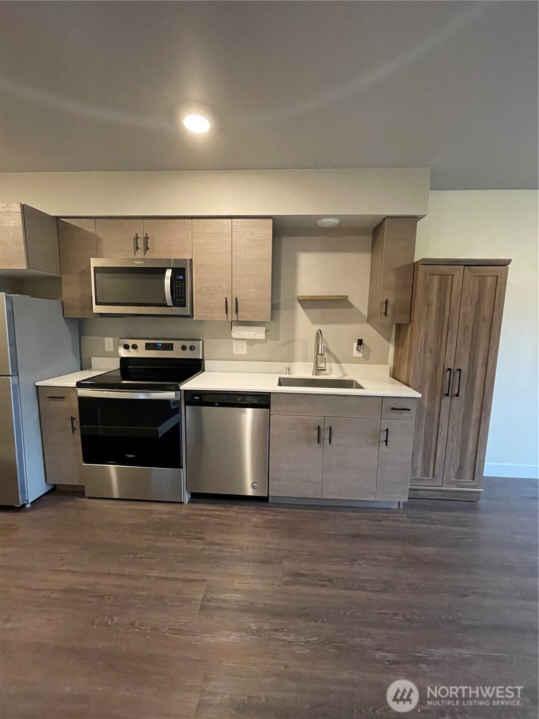 1882 Front Street, Unit 306 Lynden, WA 98264 - Photo 3 of 13