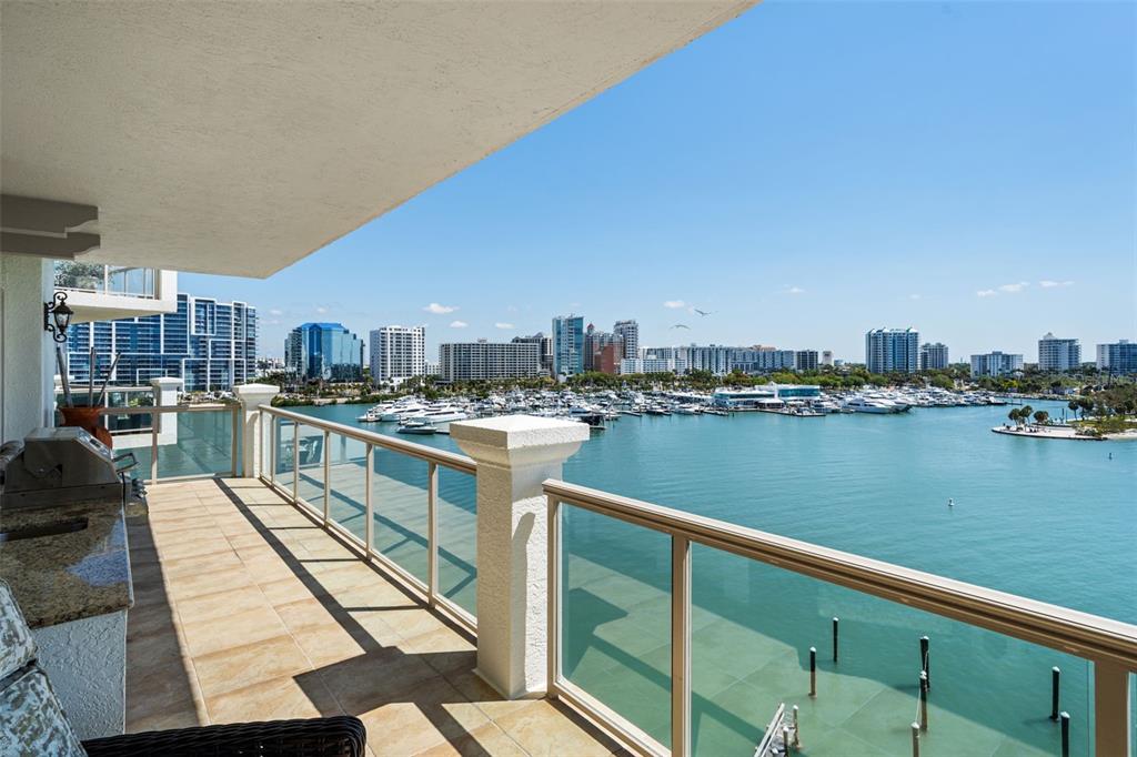 464 Golden Gate Point, Unit 703 Sarasota, FL 34236 - Photo 13 of 88